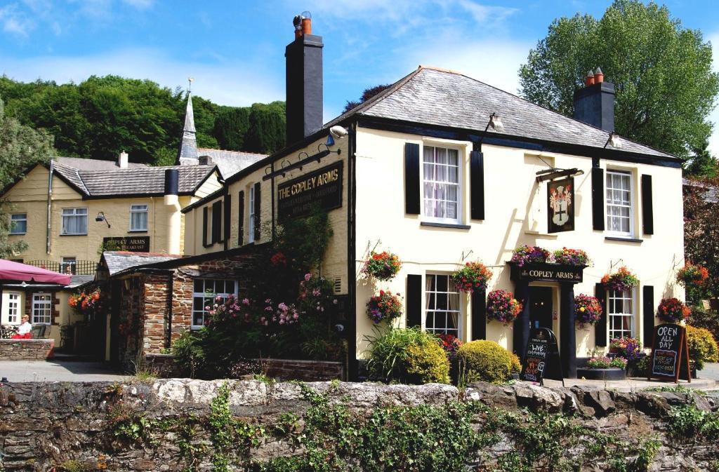 The Copley Arms Hotel Looe Buitenkant foto